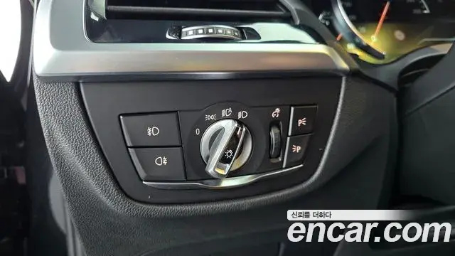 BMW X4 2019 — Şəkil 16/34