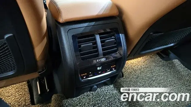 BMW X4 2019 — Şəkil 11/34