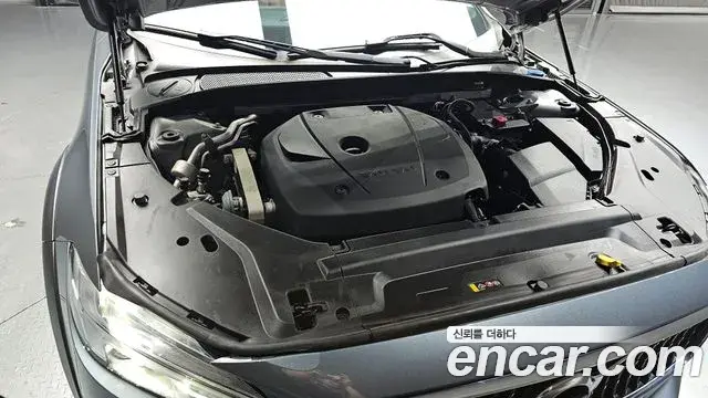 Volvo V90 Cross Country 2018 — Şəkil 25/30