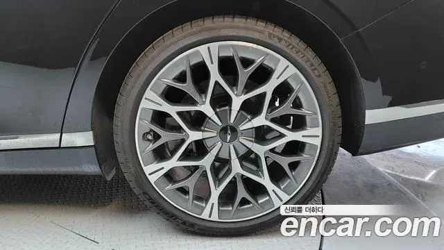Genesis G90 2023 — Şəkil 35/35