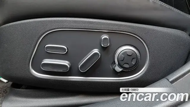 Genesis G90 2023 — Şəkil 33/35
