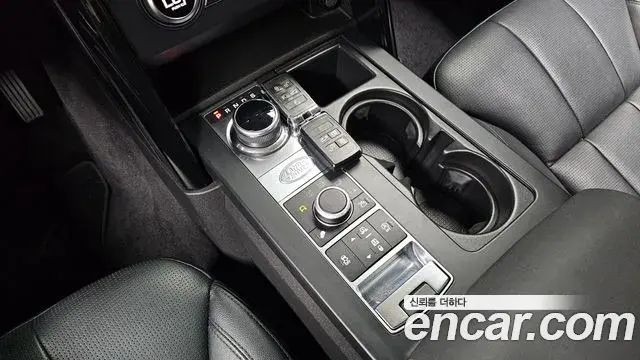 Land Rover Discovery 5 2020 — Photo 10/20