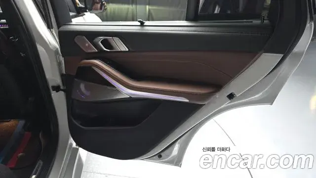 BMW X5 2025 — ფოტო 31/32