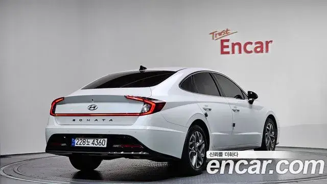 Hyundai Sonata Hybrid 2022 — Şəkil 8/32