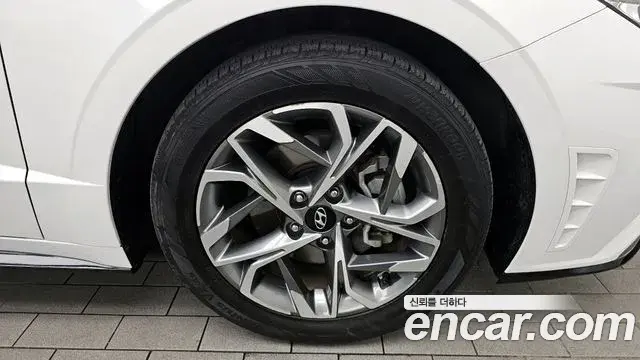 Hyundai Sonata Hybrid 2022 — Şəkil 14/32