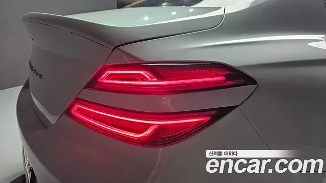 Genesis G70 2021 — ფოტო 4/31