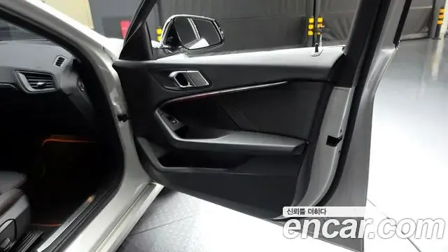 BMW 1 Series 2020 — Photo 25/30