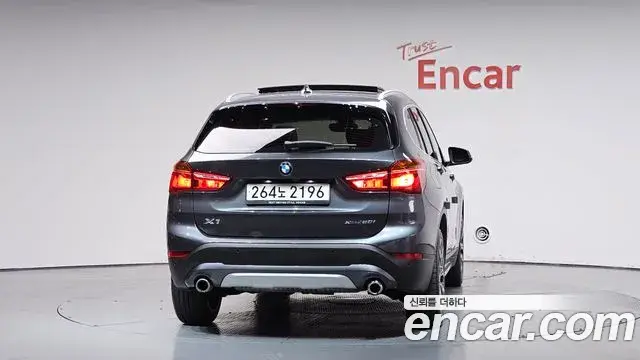 BMW X1 2022 — ფოტო 24/33