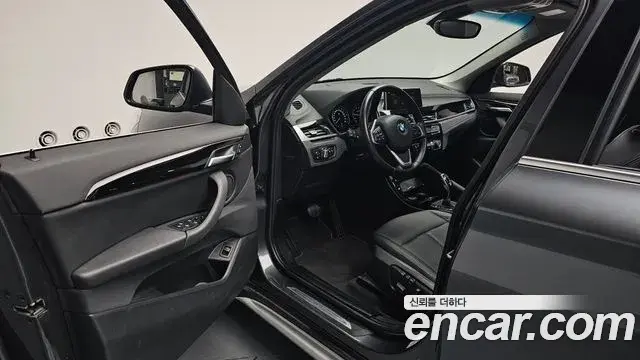 BMW X1 2022 — ფოტო 26/33
