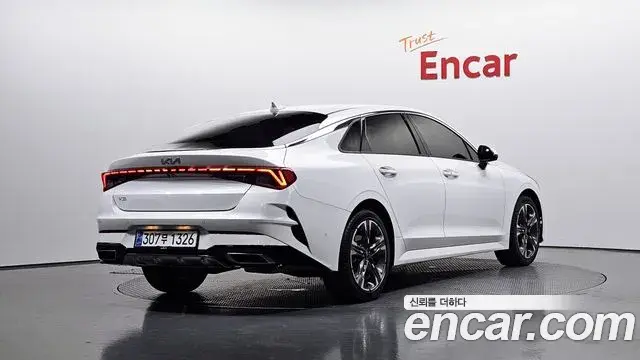 Kia K5 2023 — Şəkil 15/20