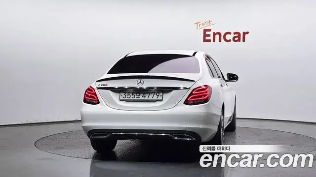 Mercedes-Benz C-Class 2018 — Фото 4/20