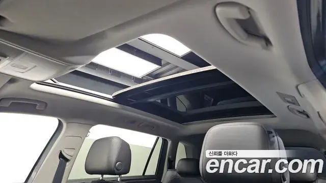 Volkswagen Tiguan Allspace 2022 — ფოტო 1/20