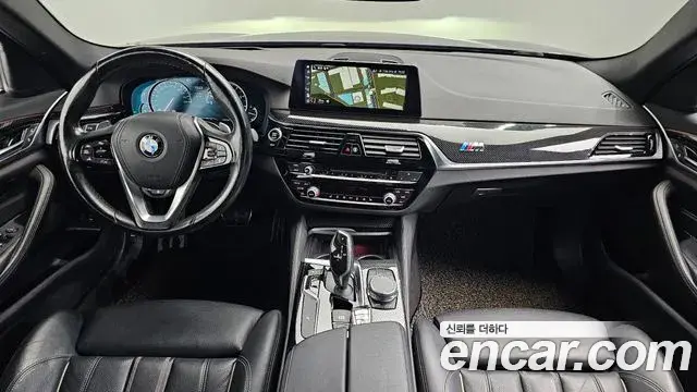 BMW 5 Series 2018 — Фото 9/20