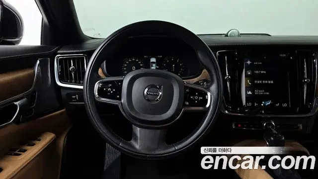 Volvo S90 2019 — Photo 7/33