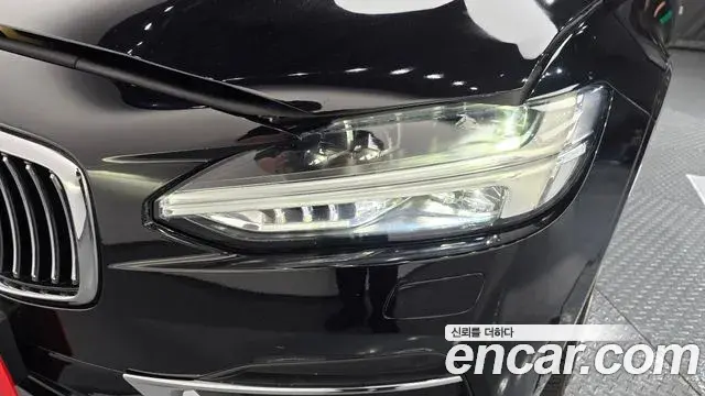 Volvo S90 2019 — Photo 9/33