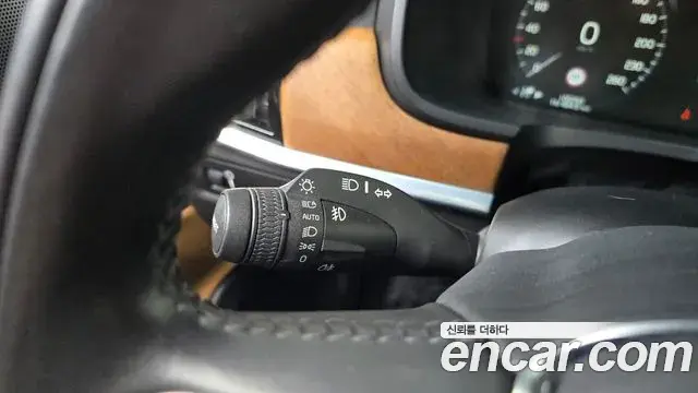 Volvo S90 2019 — Photo 20/33