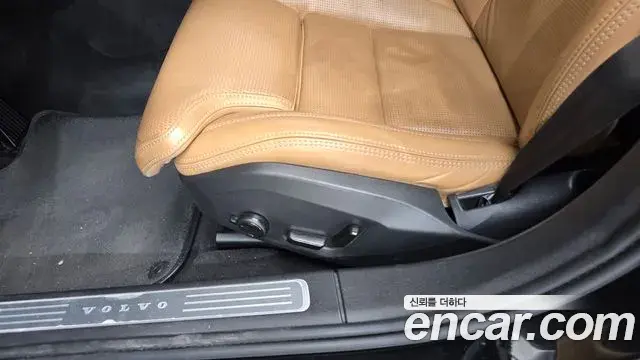 Volvo S90 2019 — Photo 18/33
