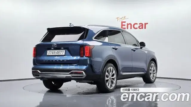 Kia Sorento 2021 — Фото 2/20