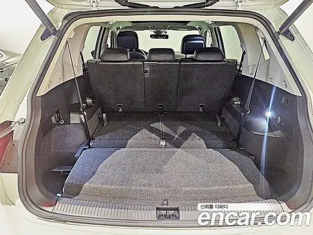 Volkswagen Tiguan Allspace 2022 — Фото 6/14