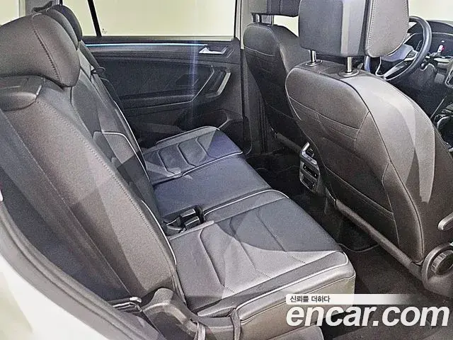 Volkswagen Tiguan Allspace 2022 — Фото 12/14