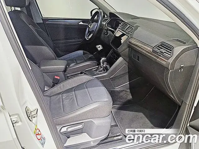 Volkswagen Tiguan Allspace 2022 — Фото 13/14