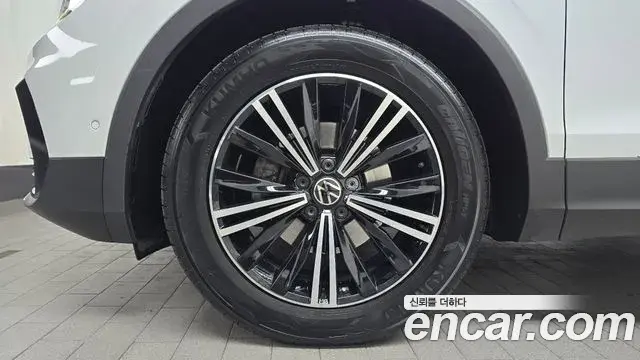 Volkswagen Tiguan 2021 — Şəkil 8/30