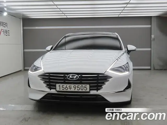 Hyundai Sonata Hybrid 2020 — Photo 15/20