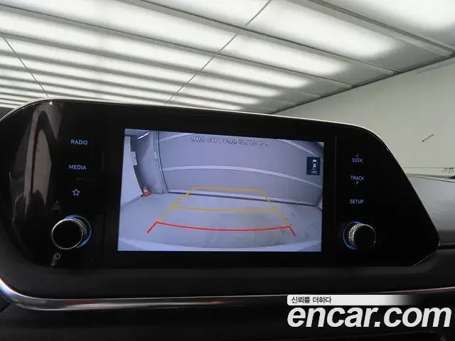 Hyundai Sonata Hybrid 2020 — Photo 16/20