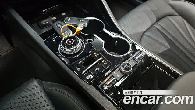 Kia K5 2022 — Şəkil 8/20