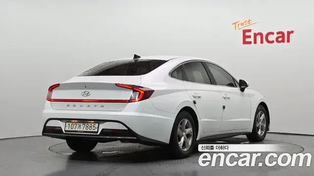 Hyundai Sonata Hybrid 2021 — Şəkil 22/30