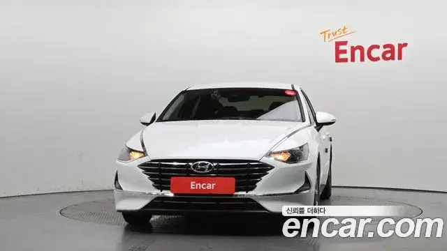 Hyundai Sonata Hybrid 2021 — Şəkil 19/30