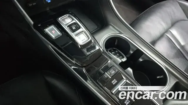 Hyundai Sonata Hybrid 2021 — Şəkil 12/30