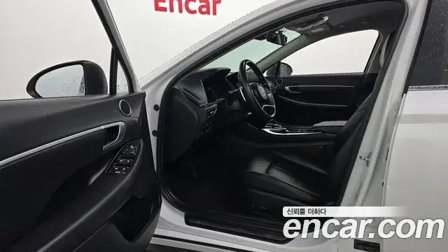 Hyundai Sonata Hybrid 2021 — Şəkil 14/30
