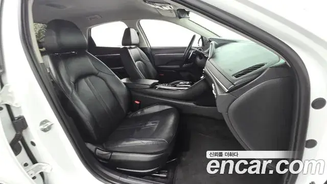 Hyundai Sonata Hybrid 2021 — Şəkil 27/30