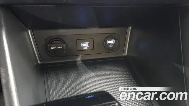 Hyundai Sonata Hybrid 2021 — Şəkil 13/30