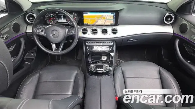 Mercedes-Benz E-Class 2018 — Фото 7/20