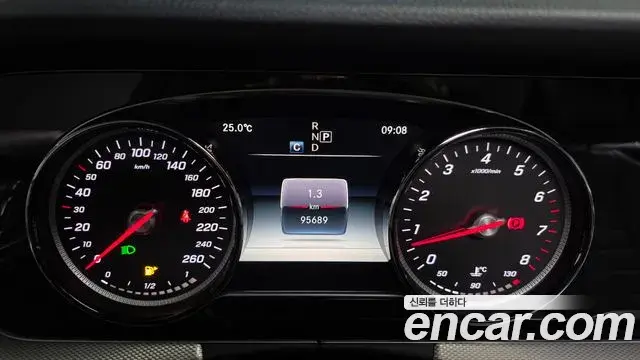 Mercedes-Benz E-Class 2018 — Фото 8/20
