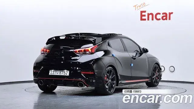 Hyundai Veloster 2021 — Photo 21/34