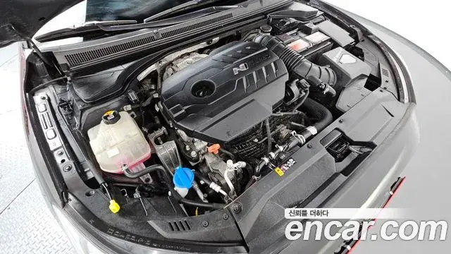 Hyundai Veloster 2021 — Photo 18/34