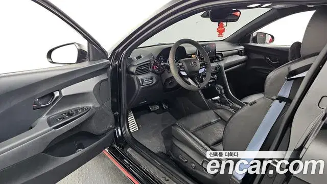 Hyundai Veloster 2021 — Photo 16/34