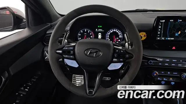 Hyundai Veloster 2021 — Photo 32/34