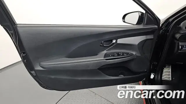 Hyundai Veloster 2021 — Photo 5/34