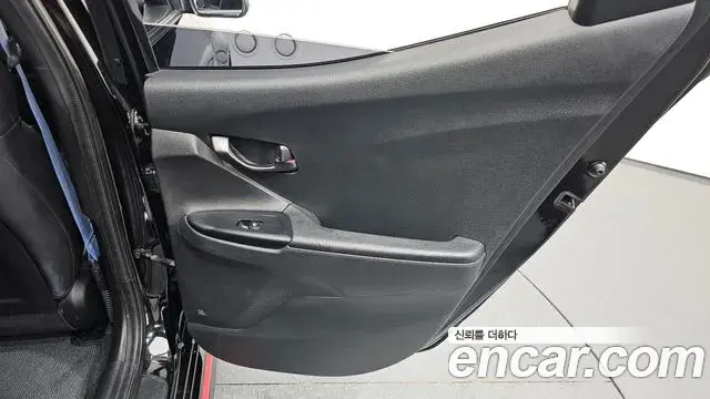 Hyundai Veloster 2021 — Photo 25/34
