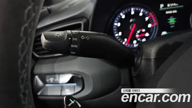 Hyundai Veloster 2021 — Photo 14/34