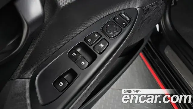 Hyundai Veloster 2021 — Photo 19/34