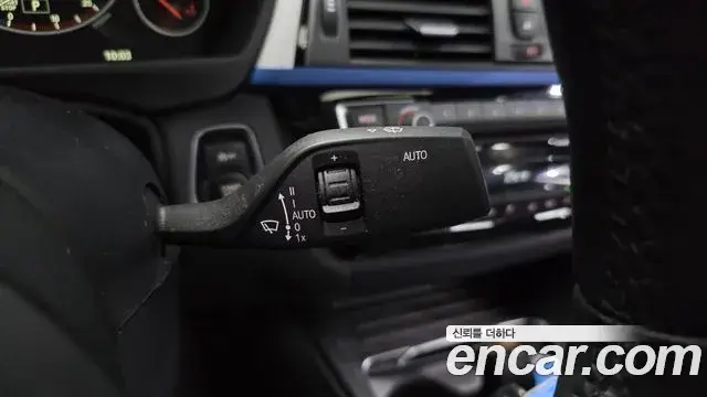 BMW 3 Series 2018 — ფოტო 6/31