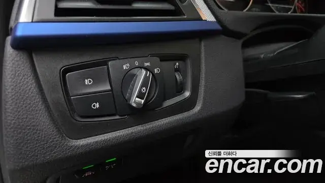 BMW 3 Series 2018 — ფოტო 21/31