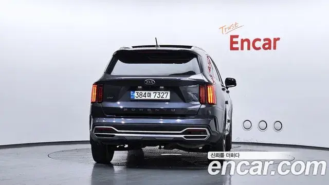 Kia Sorento 2021 — Фото 4/20