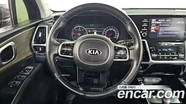 Kia Sorento 2021 — Фото 13/20