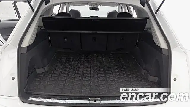 Audi Q7 2019 — Photo 16/18